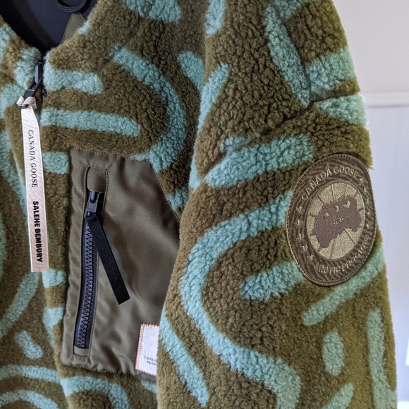 Canada Goose Jacket - Picture 4 of 5